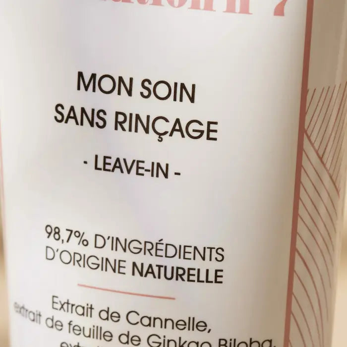 Leave In Madame La Presidente au Capillum Fortis booste la croissance et enraye la chute du cheveu grâce à une synergie d’actifs hautement concentrés. Il est composé d’actifs de cannelle, ginko biloba et de kigelia.
