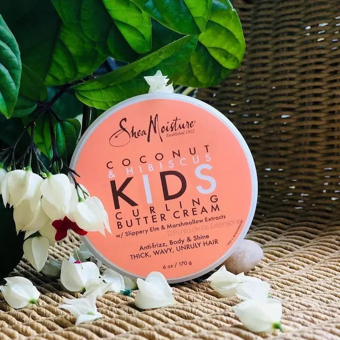Curling butter cream Coconut & Hibiscus Kids de Shea Moisture crème pour les cheveux des enfants aide à définir les boucles, les hydrater et les nourrir - 170GR