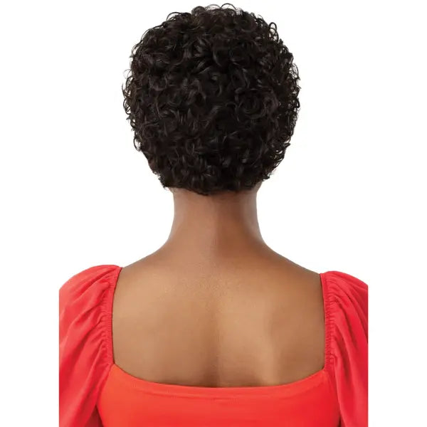 Perruque curly courte en cheveux human hair avec une coupe pixie Outre Bernice