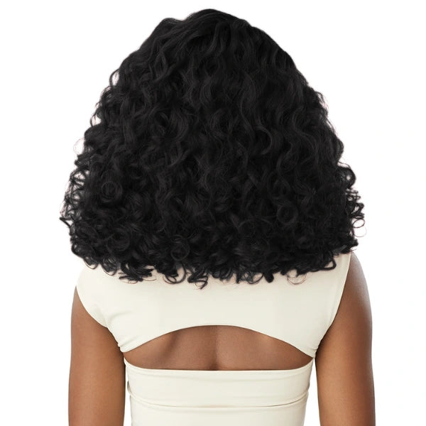 Perruque Yaki Curly conçue avec une HD Lace Transparent. Baby Hair afro texturés Outré
