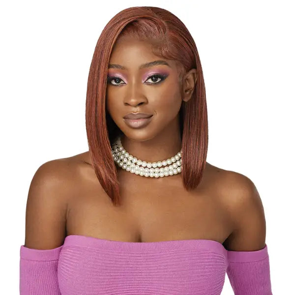 Perruque lace HD avec baby hair straight bob couleur ginger Outre Swoop 5