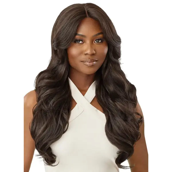 Perruque lace HD longue et wavy layered couleur Noir Outre Zaydell