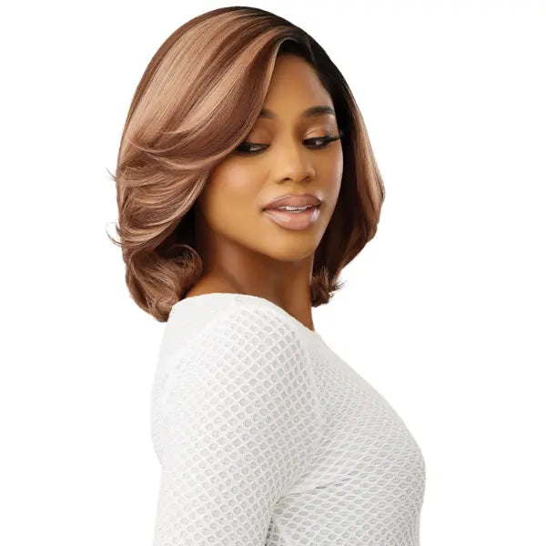 Perruque sans colle avec HD lace yaki bob Outre Every 44