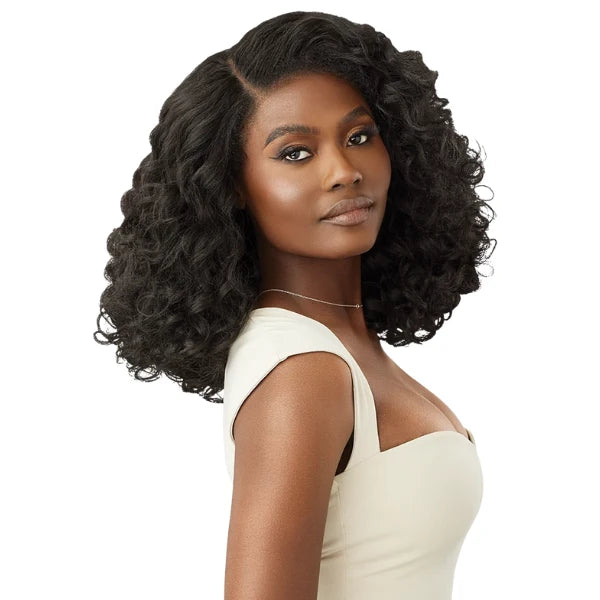 Perruque HD Lace Wig avec baby hair afro. texture yaki bouclée mi-long Outré