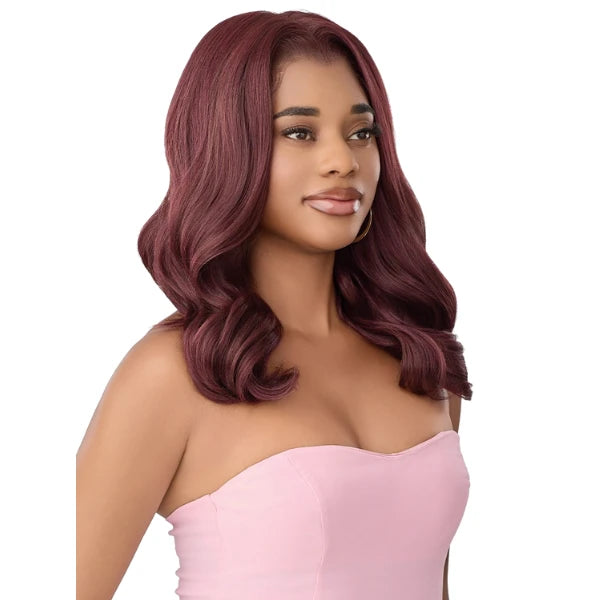 Wug synthétique de 18 pouces, de couleur rouge en yaki hair, de style lace front.