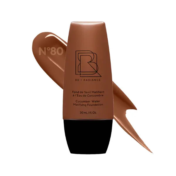 Fond de Teint Naturel Fluide Matifiant à l'Eau de Concombre pour peau noire très foncée BE+RADIANCE N°80