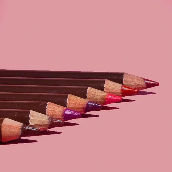 Crayons contour des Lèvres pigmentés et longue tenue pour peau noire