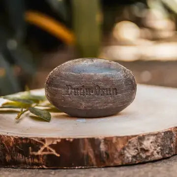 Dudu-Osun vrai savon noir africain 100% naturel fabriqué au Nigéria.