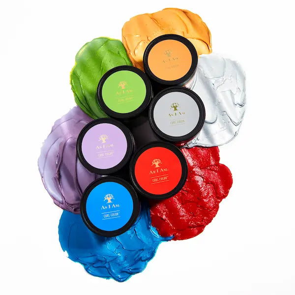 La coloration Curl Color As I Am est un gel coloré qui colore les cheveux et rehausse les boucles avec une tenue qui dure jusqu'au shampooing suivant.