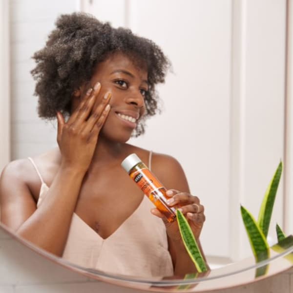 waam Huile de Carotte utilisée pour les cheveux et la peau