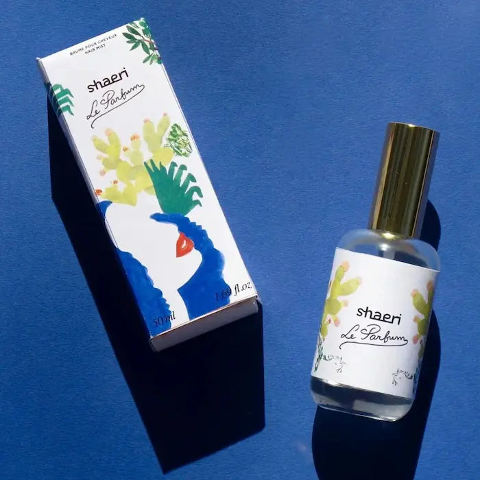 Ce parfum pour cheveux est sans alcool, il hydrate et parfume la chevelure d’une essence de figuier boisé.