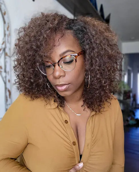 perruque bouclée mi-longue Teazy Does It Outé Converti Cap