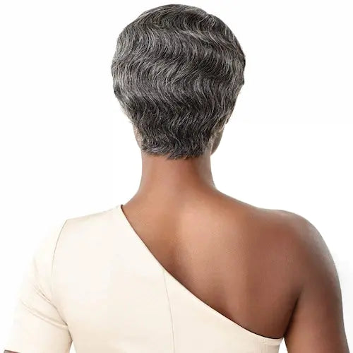 Perruque grise naturelle courte femme Poivre et sel