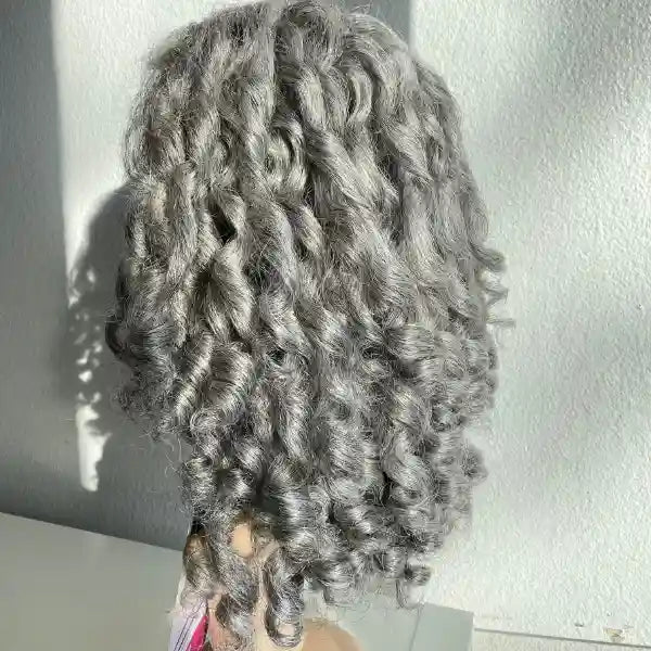Perruque Lace Wig Yaki Bouclé Longue Natural Me JENNA en Gris - Janet Collection