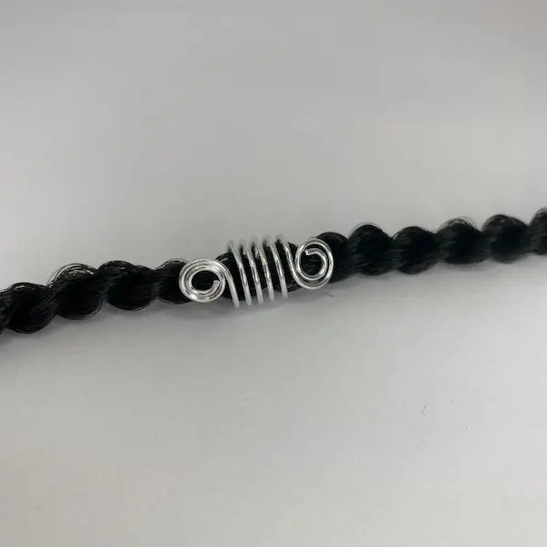 Bijoux de cheveux argentés à poser pour nattes, locks, vanilles, tresses ou box braids