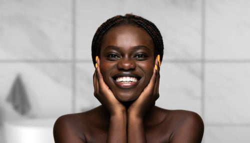 Peau noire grasse:  Comment réguler l'excès de sébum sur le visage? | Diouda