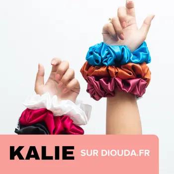 Kalie, marque de Scrunchie 100% satin pour prendre soin des boucles. Fabriqué à Madagascar.