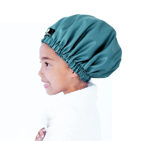 Bonnet de douche enfant en satin vert imperméable pour protéger les cheveux bouclés et frisés – accessoire capillaire doux et confortable