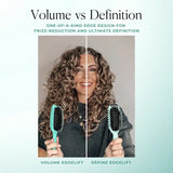 Comparatif brosses Bounce Curl volume vs définition montrant l’effet des dents espacées sur le volume des boucles
