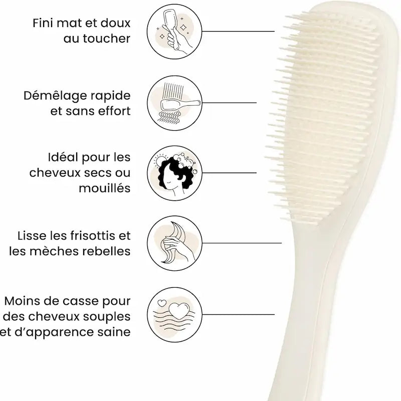 Avantages de la Brosse Tangle Teezer Ultimate Detangler : démêlage facile et répartition uniforme des soins sur cheveux mouillés.