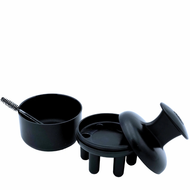 Brosse massante pour cuir chevelu avec applicateur de sérum ou d'huiles intégré pour routine pousse des cheveux