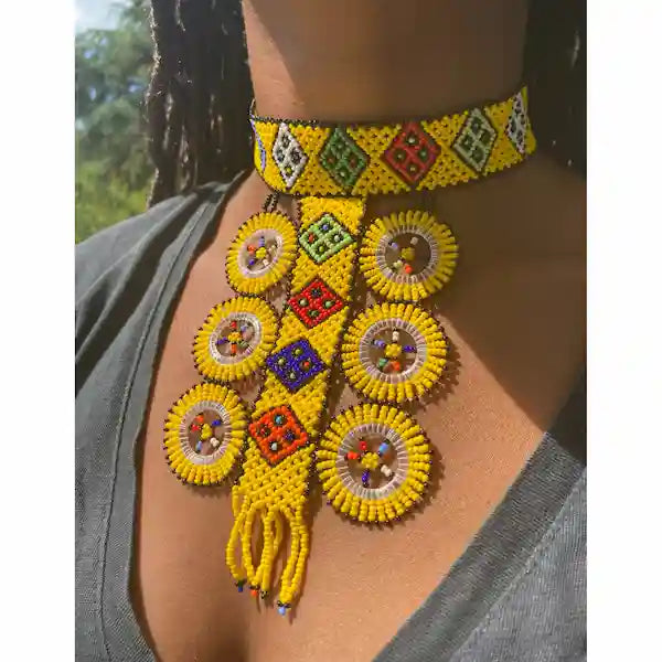 Collier Zulu avec Perles jaunes artisanale Afrique du Sud