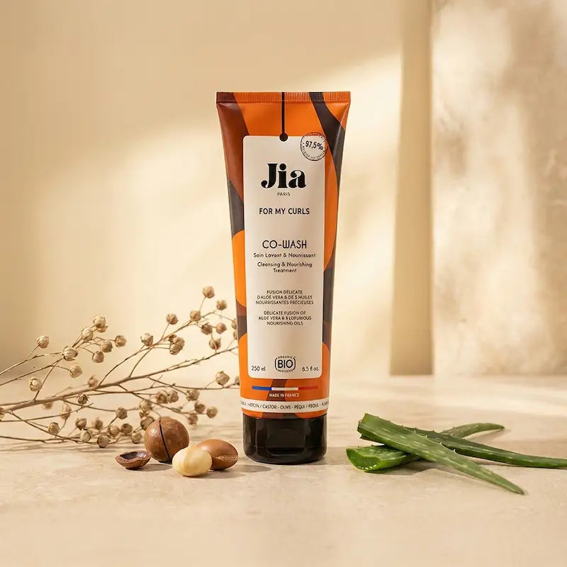 Cowash Nourrissant pour cheveux bouclés à crépus à 97.5% d'ingrédients d'origine naturelle - Jia Paris