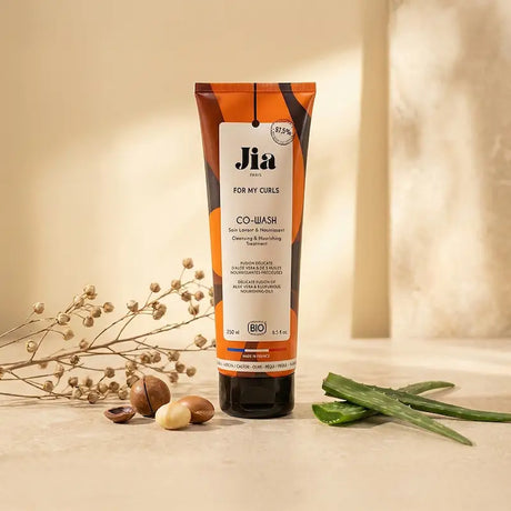 Cowash Nourrissant pour cheveux bouclés à crépus à 97.5% d'ingrédients d'origine naturelle - Jia Paris