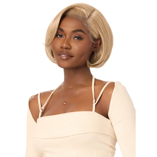 Perruque blonde bob avec lace front HD transparent glueless Outré Hair