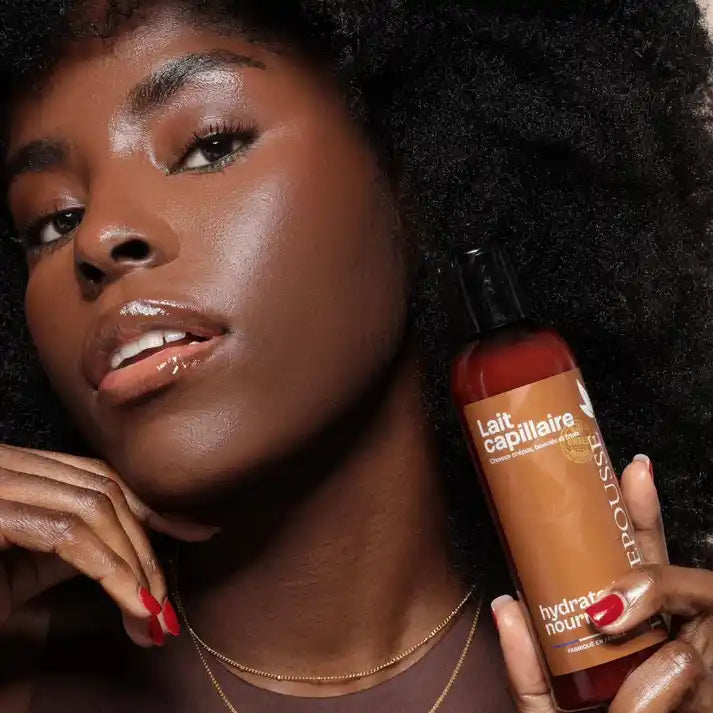 Hydrate, démêle et fortifie les cheveux secs et cassants crépus à bouclés. 200ml