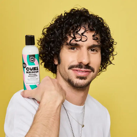 Le Lait hydratant Curl Hibiscus apporte brillances et souples aux cheveux boucles. Soin capillaire sans rinçage pour homme ou femme 