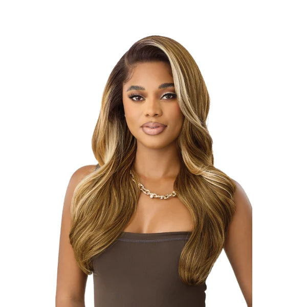 Long wavy yaki hair wig by outre