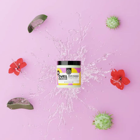 Masque cheveux soin profond sans silicone qui réduit la casse de la fibre et facilite le démêlage en contrôlant les frisottis.