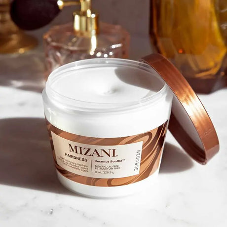 Crème hydratante pour Cheveux secs déshydratés ou abîmés. Hydrate et assouplit pour un coiffage sans casse et plus rapide