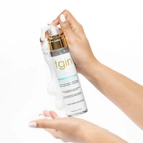 TGIN Syling Foam  à l'Aloe vera et vitamines pour des boucles hydratées et souples