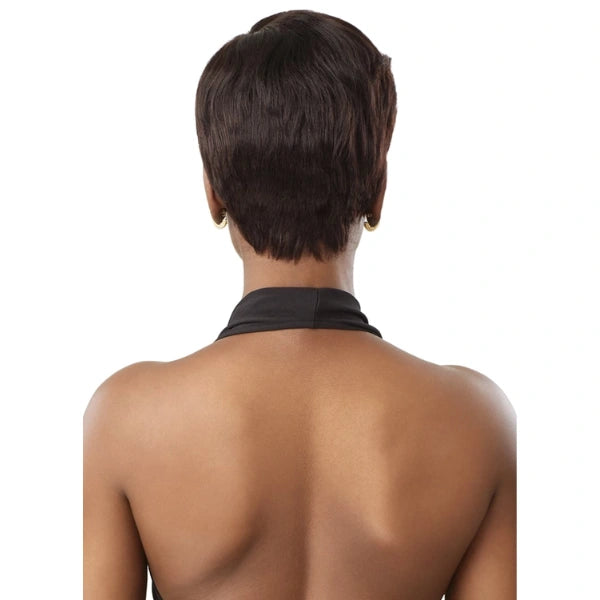 Perruque courte naturelle lace HD curly pixie cut Outre Fab & Fly Riri