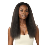 Perruque demi-tête noire lisse en yaki hair 22 pouces de chez Outré.