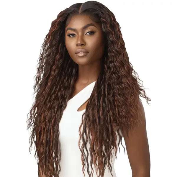 Perruque longue Lace HD 13X6 curly bouclée Chocolate Outre Tamala Perfect Hairline