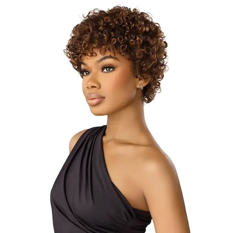 Perruque en cheveux naturels pixie cut curly Outré