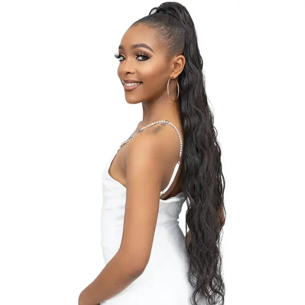 Postiche Ponytail body wave longue janet collection Remy illusion pony body 32 pouces