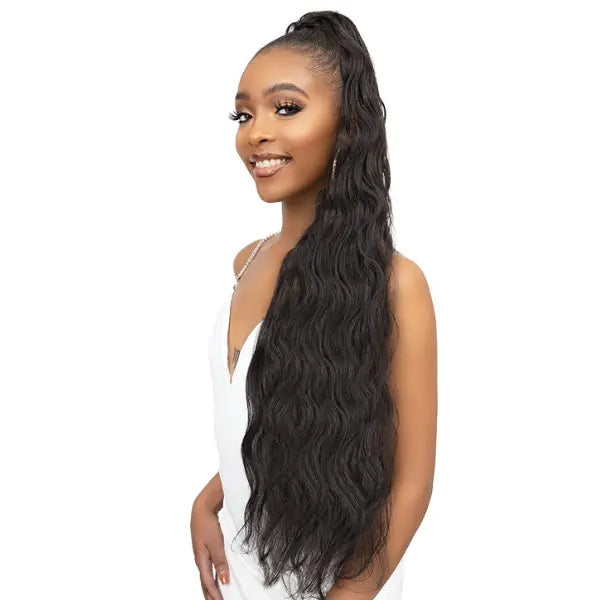 Postiche ponytail longue body wave Janet Collection Remy Illusion Pony Body 32 pouces