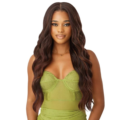 pre-cut, cheveux semi-naturels. -Perruque demi-tete, lace closure Loose Body