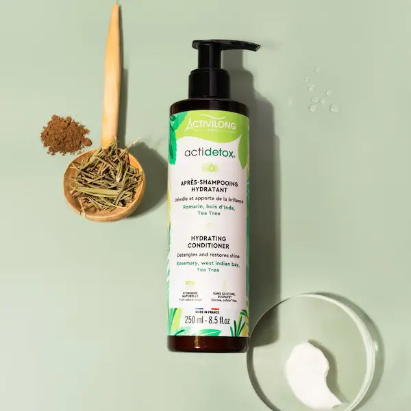 L'après-shampoing Actidetox a une formule douce, enrichie en extraits naturels. Il laisse les cheveux soyeux, sans impuretés et sains.