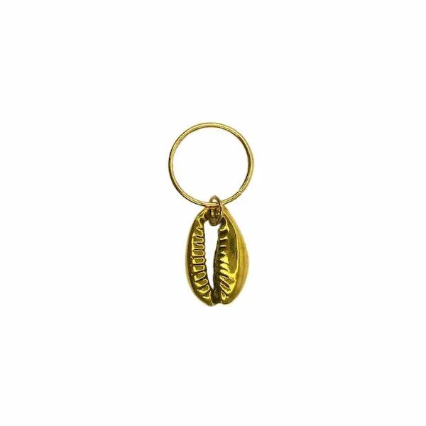 breloque cauri doré sur bague pour cheveux