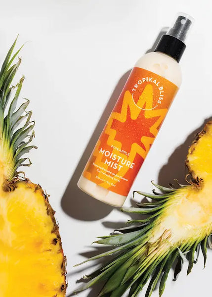 Pineapple Moisture Mist de Tropikalbliss permet de conserver vos boucles toute la semaine sur cheveux bouclés, frisés et crépus.