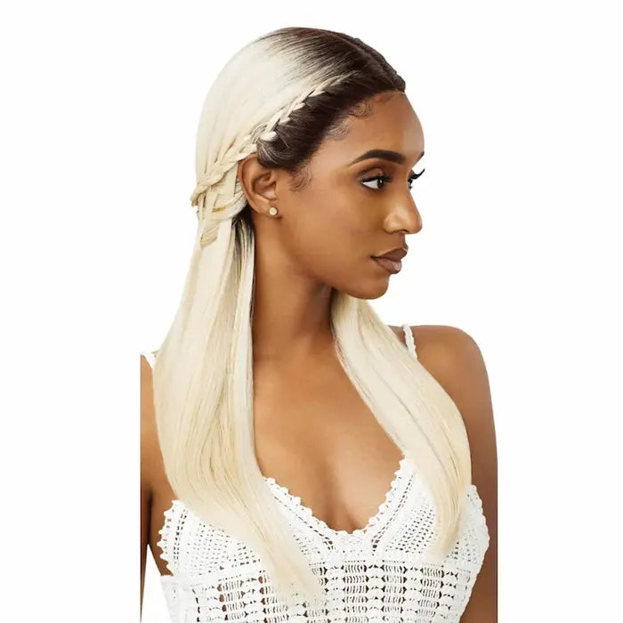Lace front wig ombré blonde nattée à l'arrière - Modèle Outré Mystique en couleur DR4/613. Synthétique Hightex.