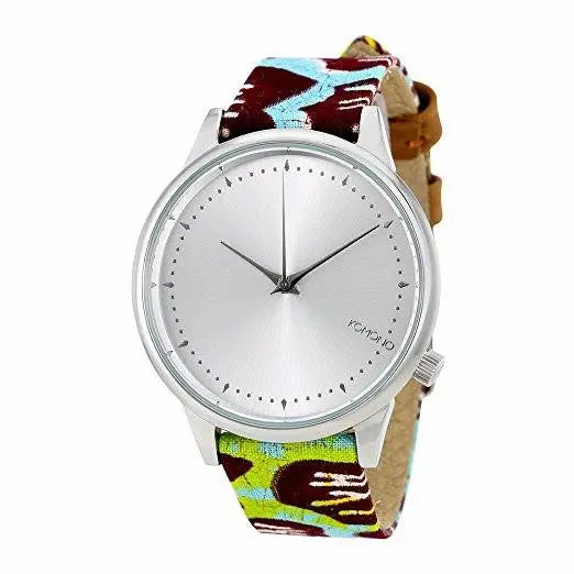 Élégante et originale, cette montre en pagne wax pour femme Estelle Silver est la résultat de la collaboration entre Komono et Vlisco. Acier Inoxydable et  Mouvement Quartz Japonais.