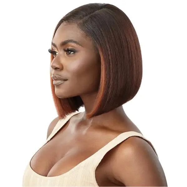 Perruque lace front bob court chocolat Melted Hairline Breena Outre