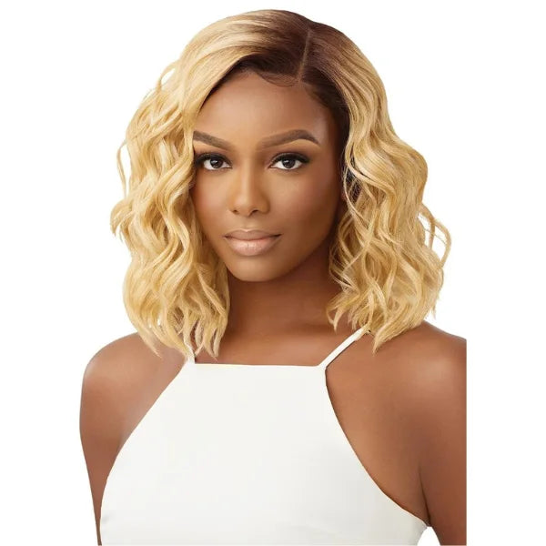 Perruque bob wavy blonde lace front HD transparent pre-plucked Nula Outre wig