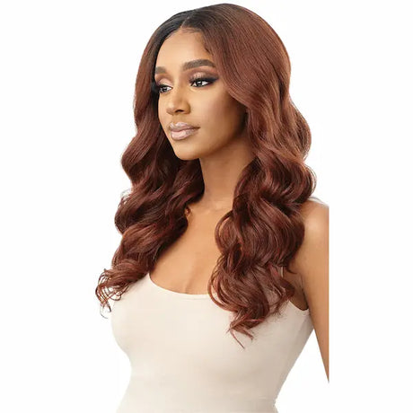 Perruque Chocolat Body Wave Longue avec Lace Frontal 13X5 HD Transparent. Présenté dans la couleur DR Ginger Brown
